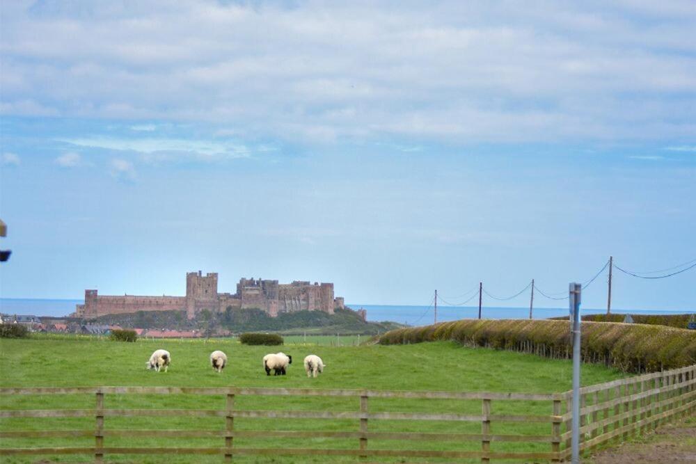 Dryden Cottage Bamburgh Exterior photo
